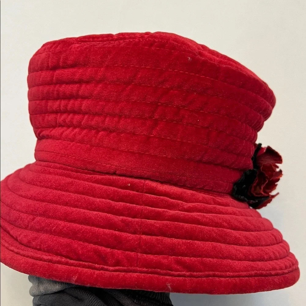90’s TOUCAN COLLECTION NEW YORK RED VELOUR SILK FLOWER BUCKET HAT